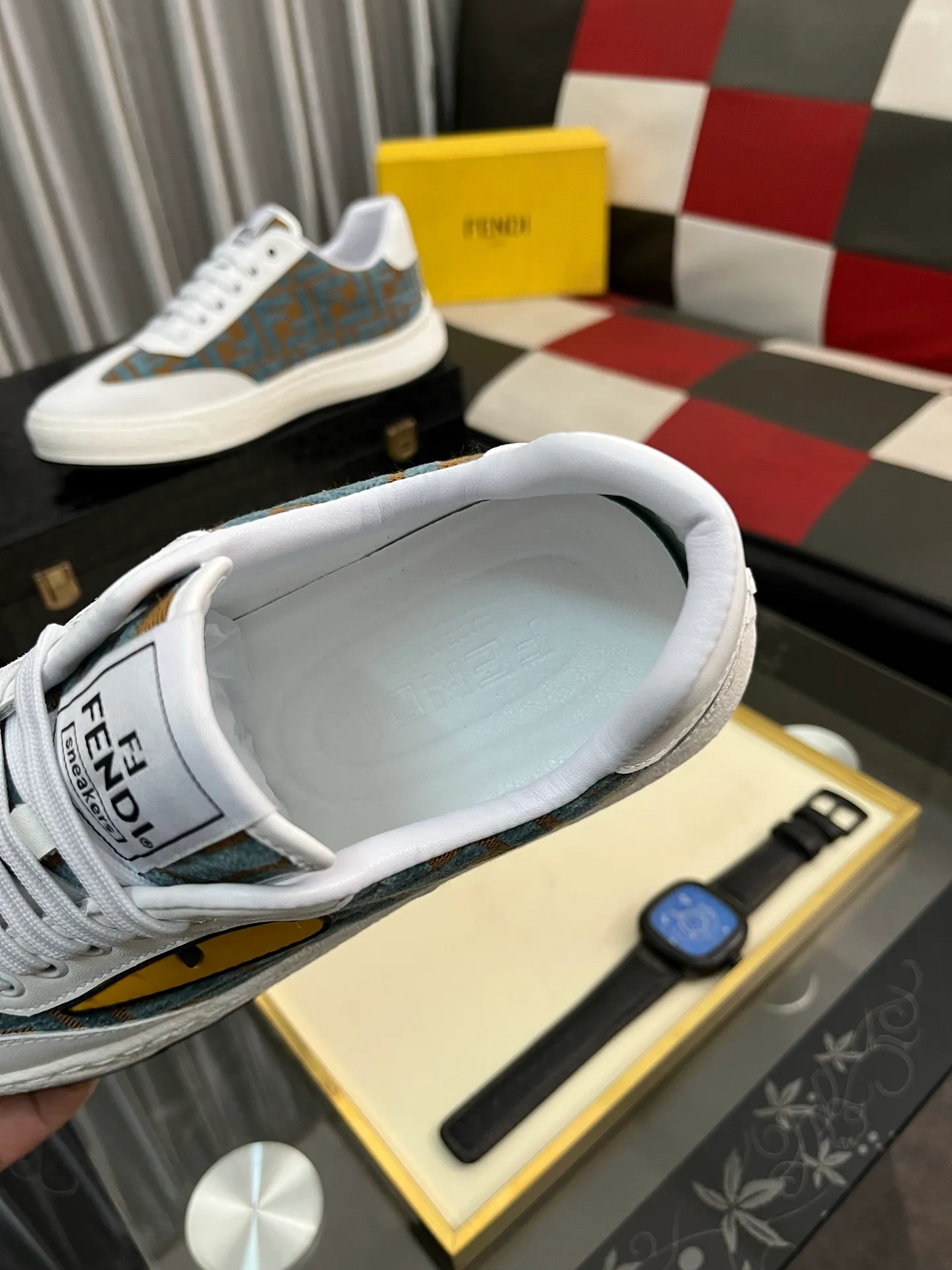 Men's shoes 💰420⌚️⌚️FENDI "Fendi" P480 Regular size: 38-44 (casual shoes) Product materials: Selected cowhide upper, soft sheepskin lining; original outsole. 4️⃣colors available